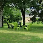 Maison La Vigne - Et D'hotes Bed & Breakfast