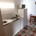 Maison La Vigne - Et D'hotes Bed & Breakfast 3*
