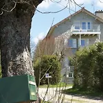 Maison La Vigne - Et D'hotes Bed & Breakfast 3*