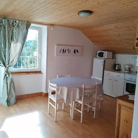 Bed & Breakfast Maison La Vigne - Et D'hotes Le Chambon-sur-Lignon