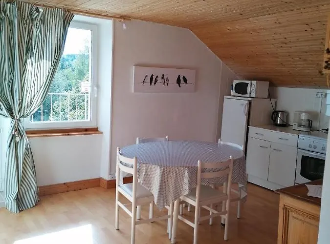 Bed and Breakfast Maison La Vigne - Et D'hotes Le Chambon-sur-Lignon